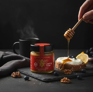 ✨ Nově u nás na e-shopu za ještě výhodnější ceny! Nechte se inspirovat silou přírody a dopřejte si pravý Mānukový med...